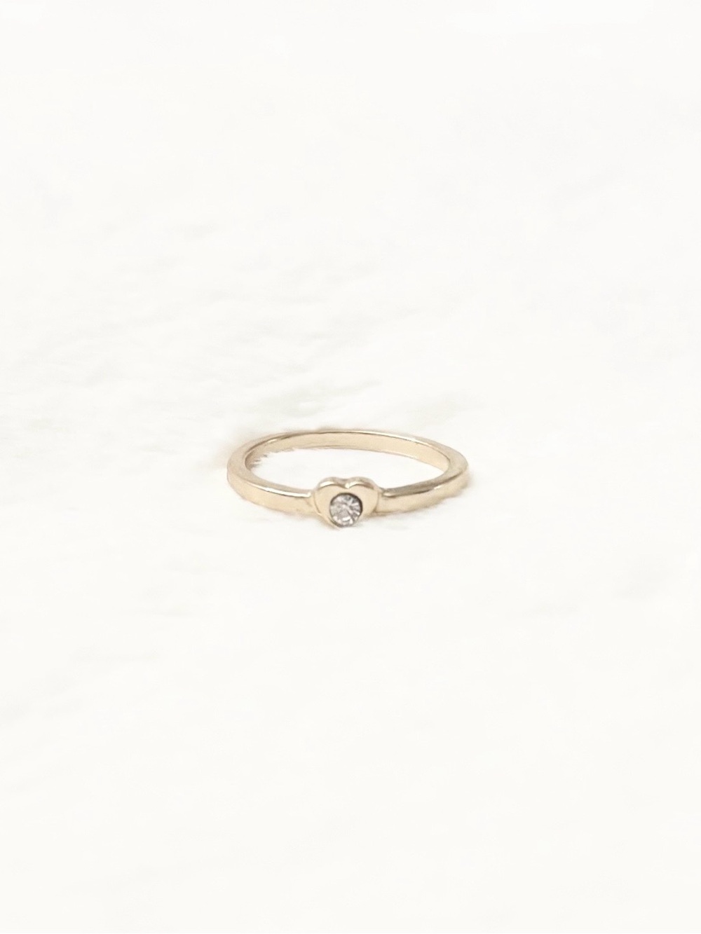 5/$15 🩷 MUST BUNDLE Delicate Gold Heart Ring with Center Stone - Women's Jewelry